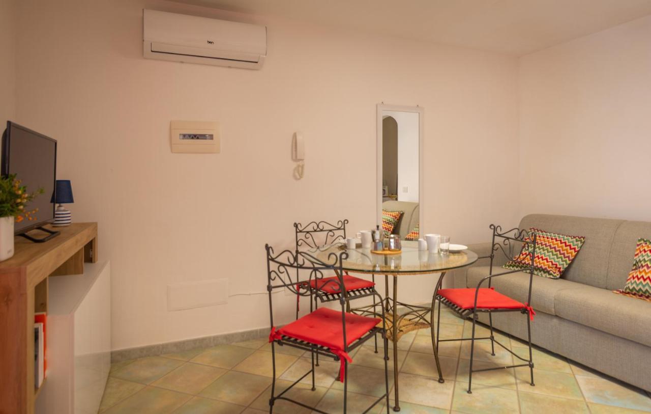 Residenze Il Girasole Aparthotel กอลโฟอารันชี ภายนอก รูปภาพ