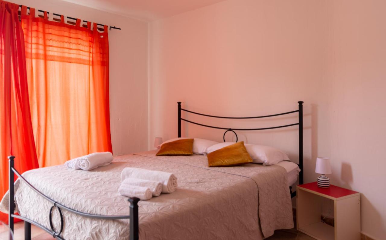 Residenze Il Girasole Aparthotel กอลโฟอารันชี ภายนอก รูปภาพ